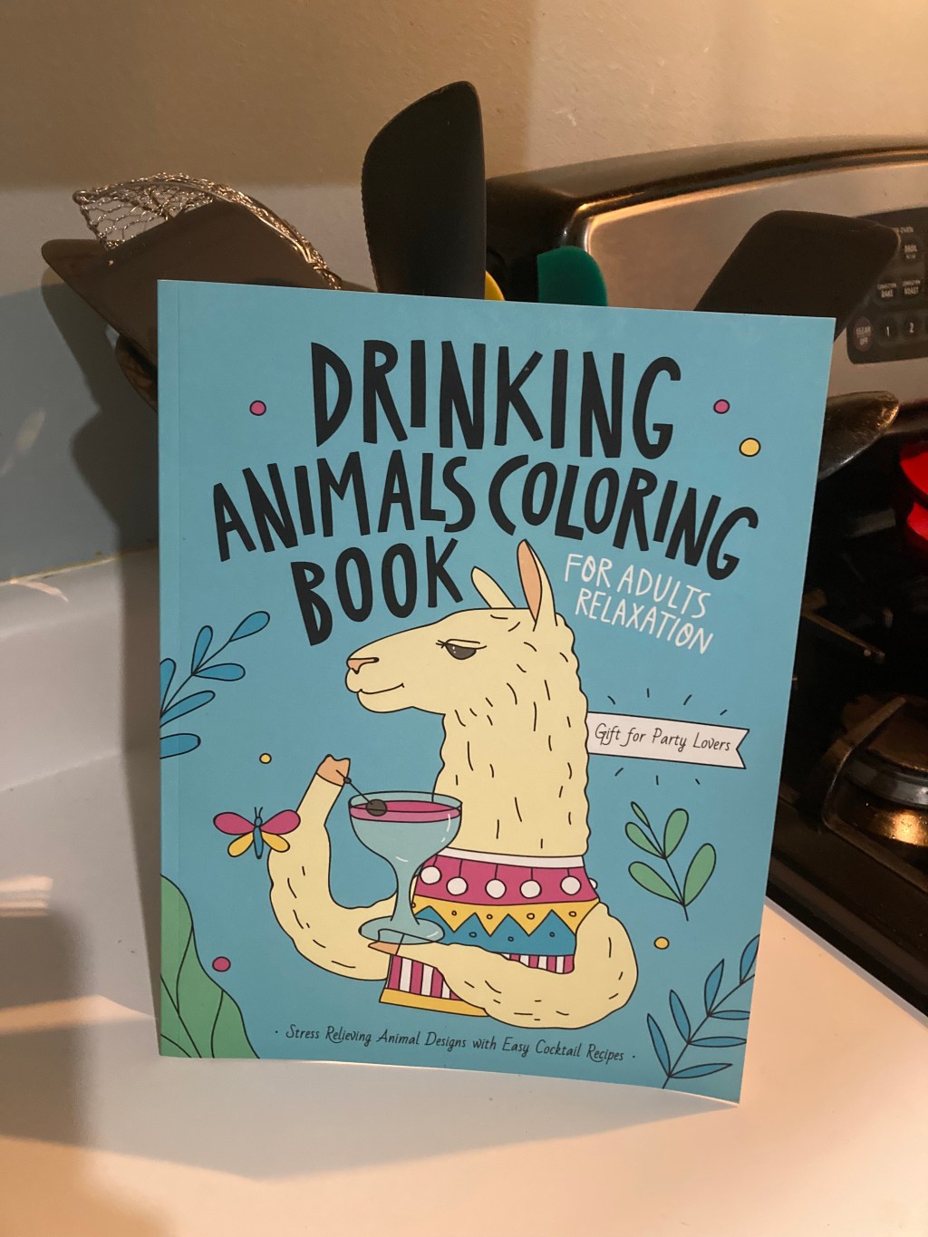 Drinking Animals Coloring Book For Adults Relaxation: Stress Relieving Animal Designs with Easy Cocktail&nbsp;Recipes